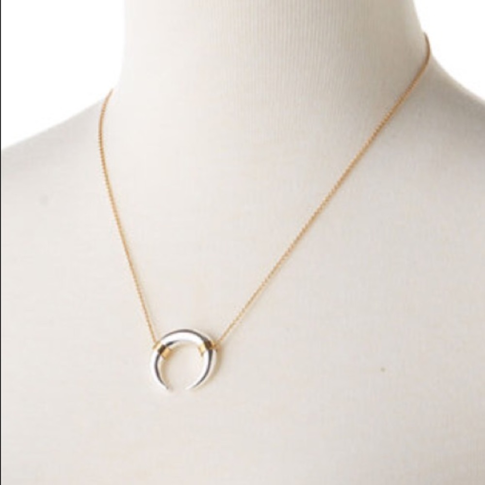 Stella & Dot Luna Pendant